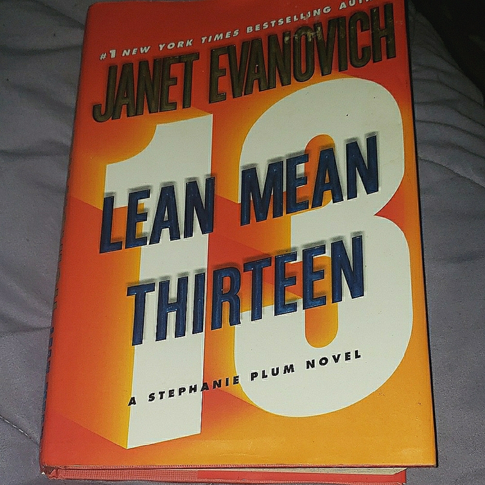 3 for $10 -Janet Evanovich - Lean Mean Thirteen
